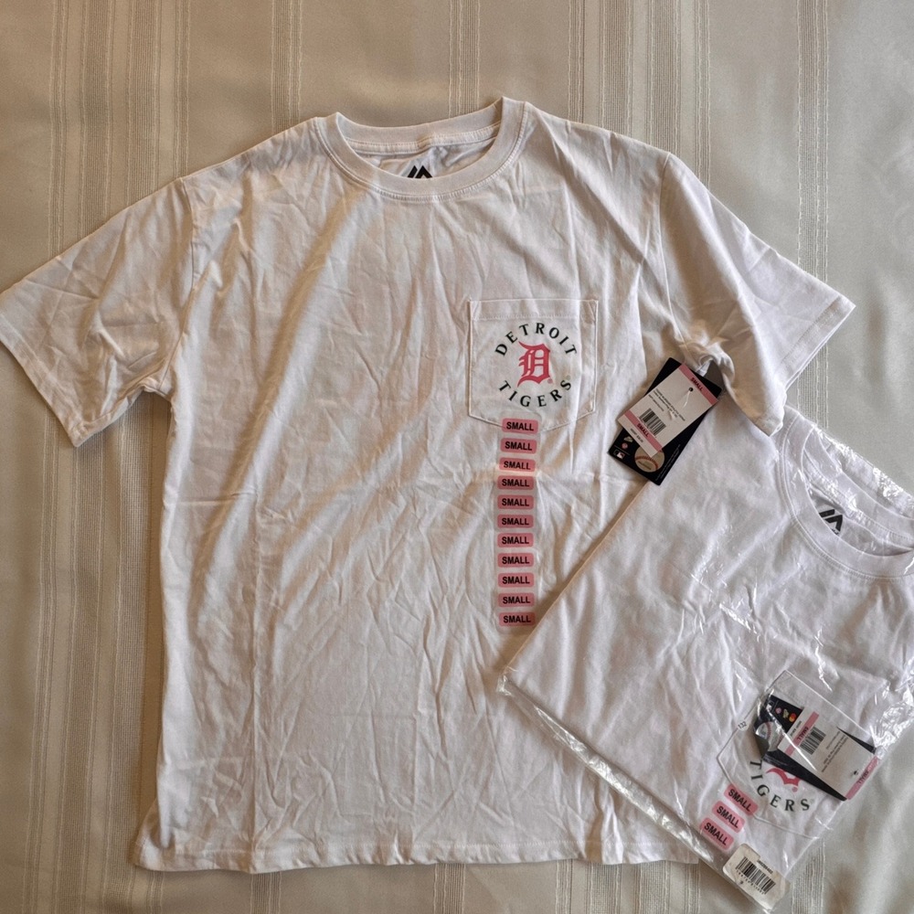 Majestic Detroit Tigers White Pocket T-Shirt Rose Graphic MLB Small NWT
